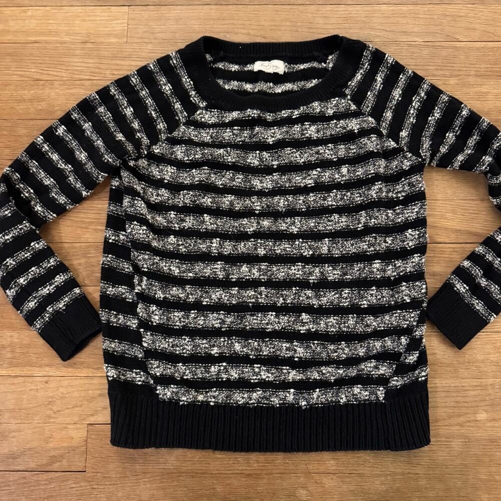 Lou & Grey black white gray crewneck sweater shirt top size small S
 b69